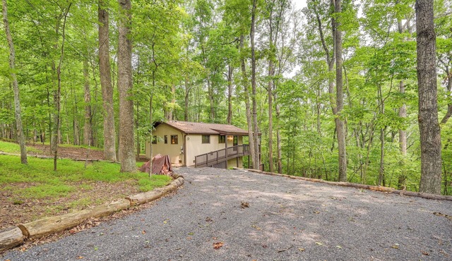 Charming Hedgesville Retreat w/Deck + Fireplace!