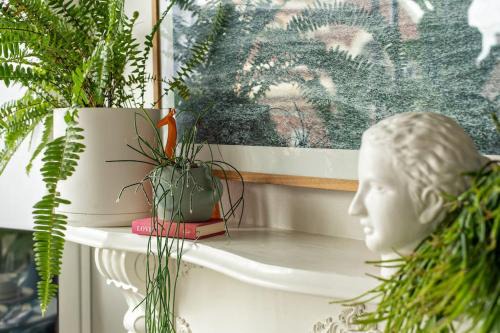 Charming Hideaway Apartment Near St Kilda