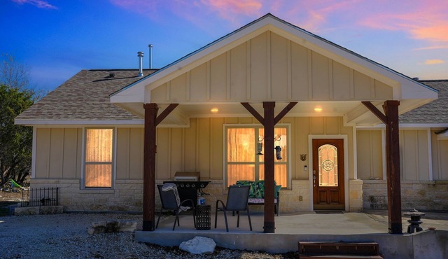 Charming Hill Country Casita w/Patio + Wildlife