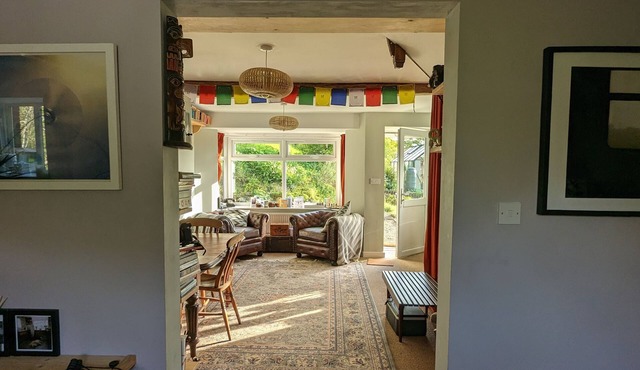 Charming hillside 3 bedroom cottage with sauna