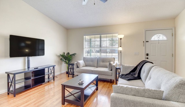 Charming Hinesville Home < 6 Mi to Fort Stewart