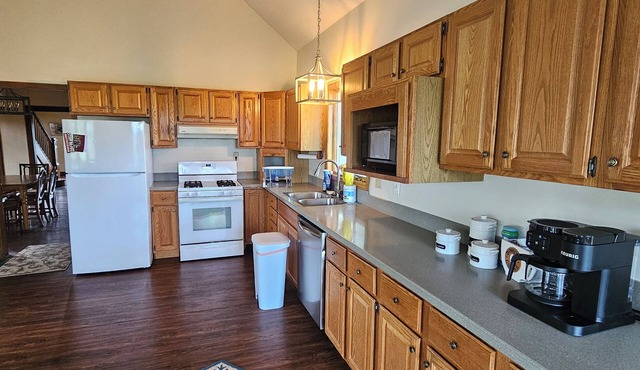 Charming & Historic 4-bedroom Farmhouse in Rock Creek with HVAC, WiFi