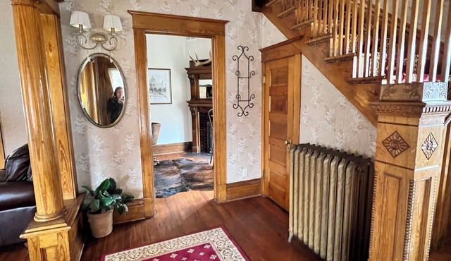 Charming Historic 5-Bedroom Home in Prime Locationnn