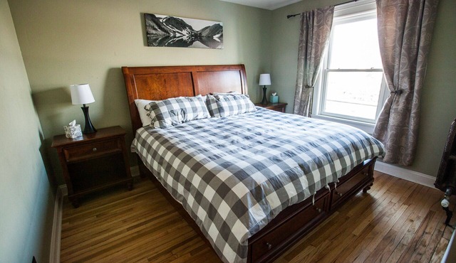 Charming & Historic Babs Condo- On Hip Strip & Walking Distance to Downtown!