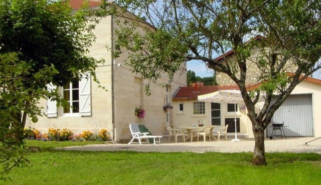 Charming Historic Cottage: Canal Proximity, Private Fishing, Cycling, Near Lac du Der