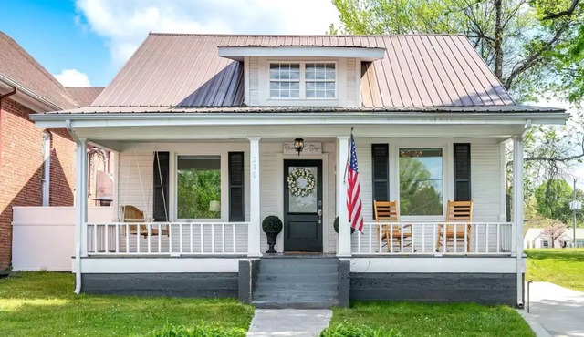Charming Historic Cottage in Dayton Tennessee