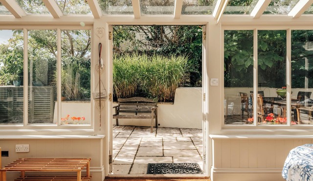 Charming historic cottage in the heart of Thurlestone