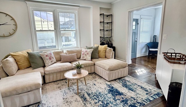 Charming Historic Home <.75mile to Navy Stadium, 1mile to USNA and Downtown