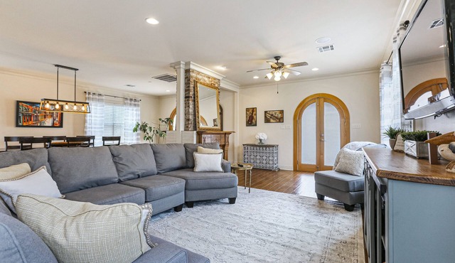 Charming Historic Home Near French Quarter - Cozy & Convenient!