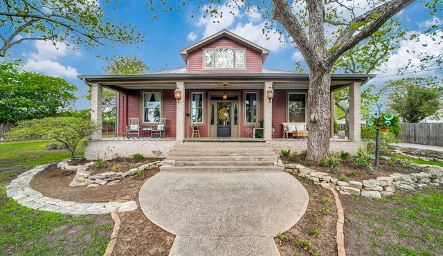 Charming, Historic Home/sleeps 7