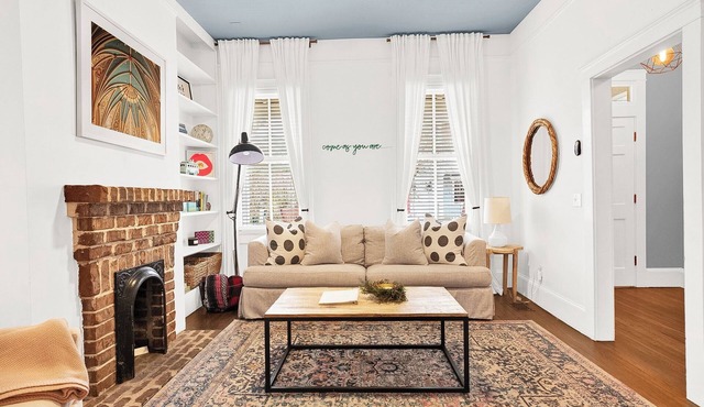 Charming Historic Home in Starland Hot Tub Walk to Forsyth & Downtown 2BR