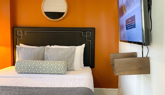 Charming Historic Midtown Apt