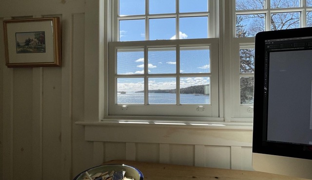 Charming Historic Ocean Front Cottage on the Bay of Fundy