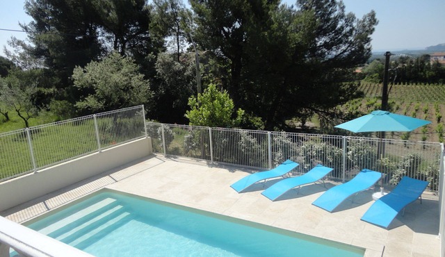 Charming house in the heart of the olive trees in Châteauneuf-du-Pape