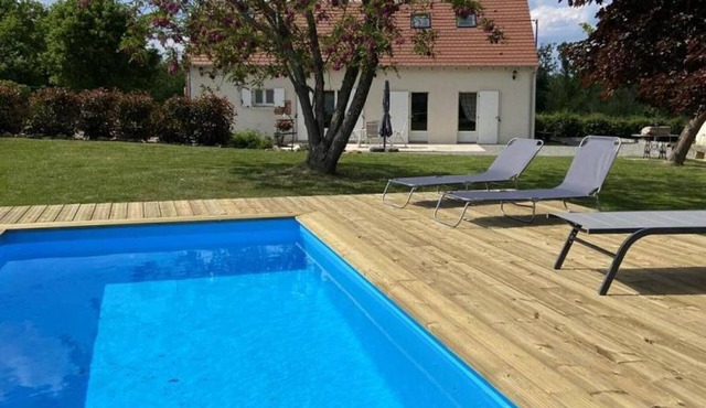 Charming house with pool and air conditioning in Haut-Bocage
