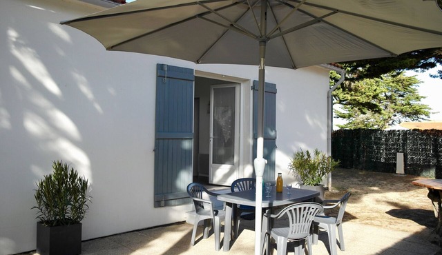 Charming house at 500 m from the coast for 4