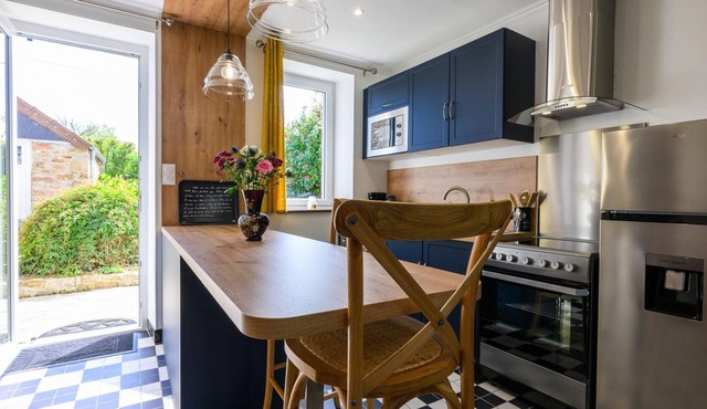 Charming house, enclosed garden - 4 guests