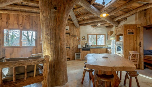 Charming Hobbit House with Oak Tree, Near Château de Chambord, Amenities Included