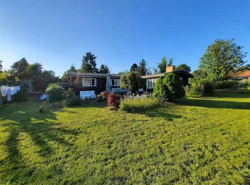 Charming Holiday Home With A Large Lovely Garden