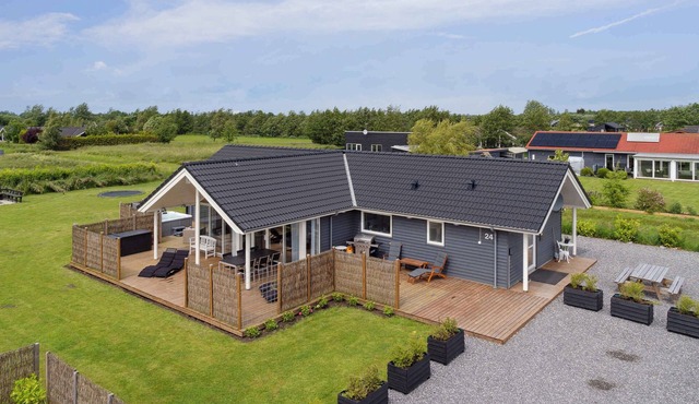 Charming holiday home with many activities