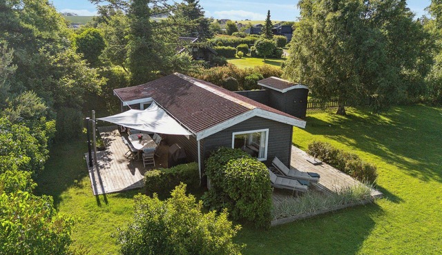 Charming holiday home close to beach and forest