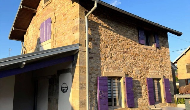 Charming holiday home for 4-6 people with terrace and barbecue in Chagey