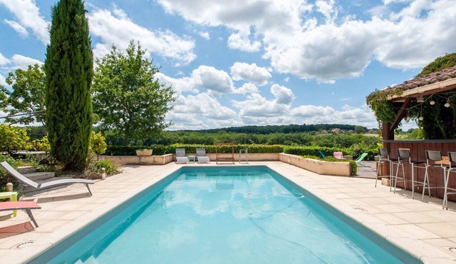 Charming holiday home with pool