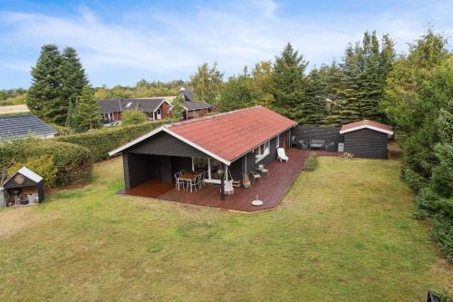 Charming Holiday Home In Marielyst