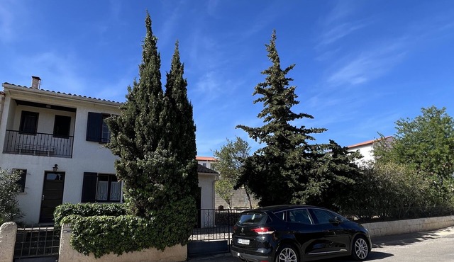 Charming holiday home with typical southern French flair and a beautiful garden