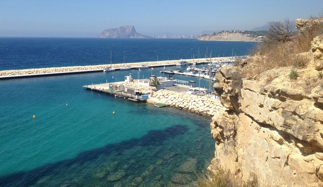 Charming holidayhome for 2 (+1) with shared pool and stunning views