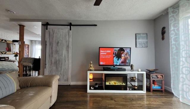 Charming Home 15 Minutes to the Parliament