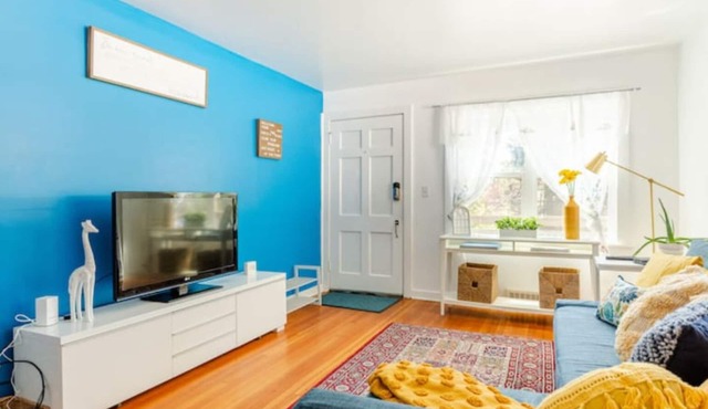 Charming home 3BR/2BA Northgate - Big group getaway