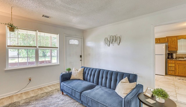 Charming Home < 6 Mi to Dtwn Birmingham!