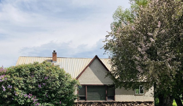 Charming home at the mouth of Jacknife Canyon in beautiful Star Valley