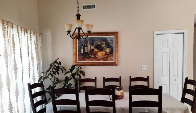 Charming home-covered patio-fenced yard-comfy beds