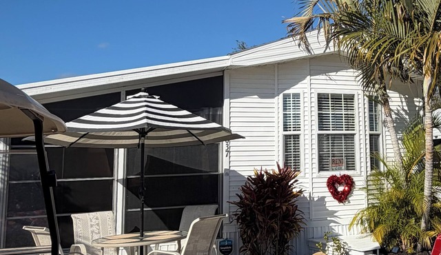 Charming Home in amazing Sun Outdoors Sarasota Resort - sleeps 4