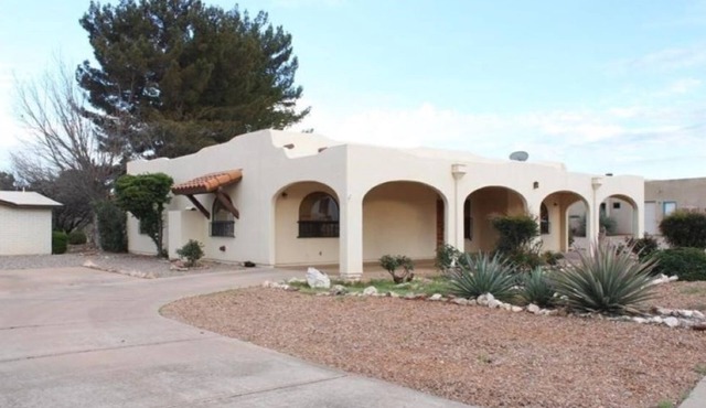 Charming home in Country Club Estates