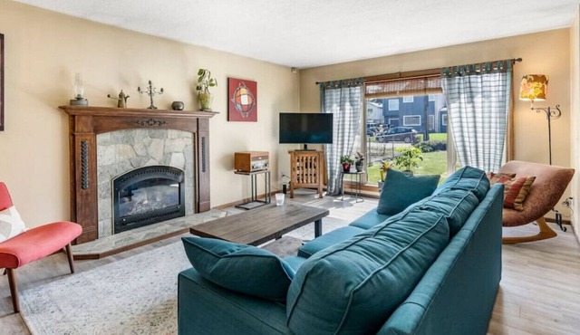 Charming Home in Cully! Central Location near PDX