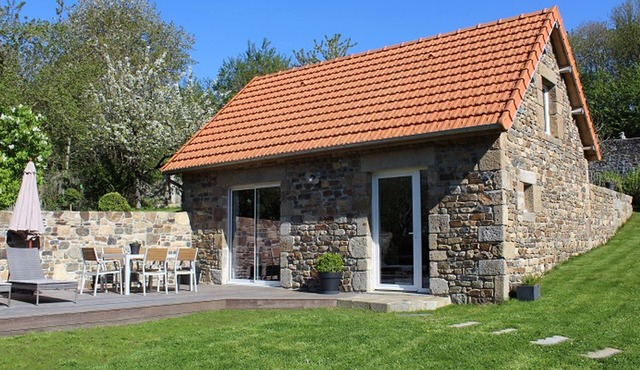Charming home in Jullouville with garden and bikes