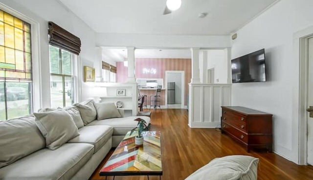 Charming Home in Mid City!