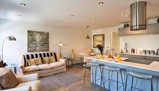 Charming Home in Saltash near Whitsand Bay