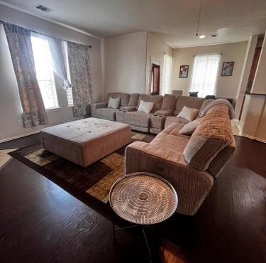Charming home in South East Houston