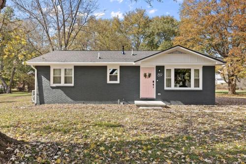 Charming home just 30 minutes north of Nashville