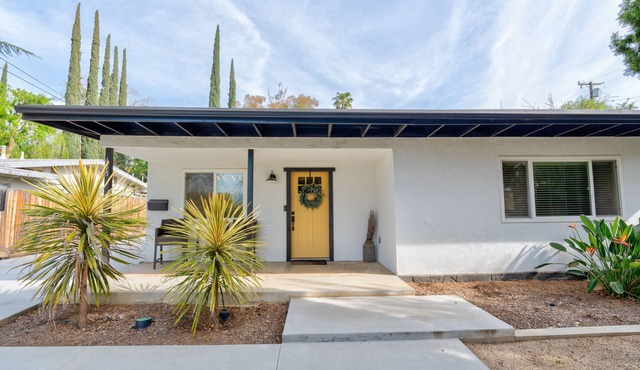 Charming home just minutes from downtown Redlands