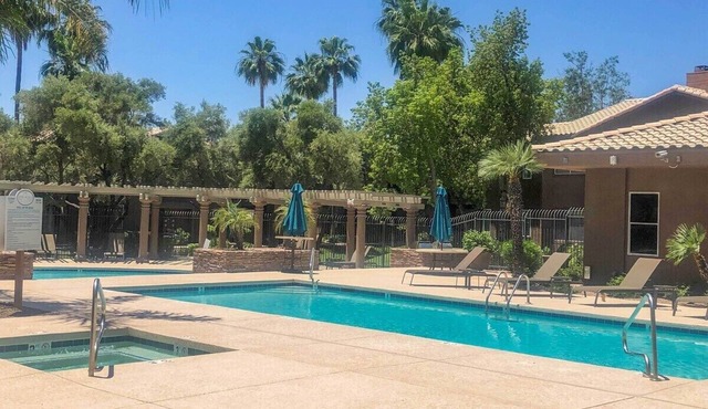 Charming Home Near Six Flags