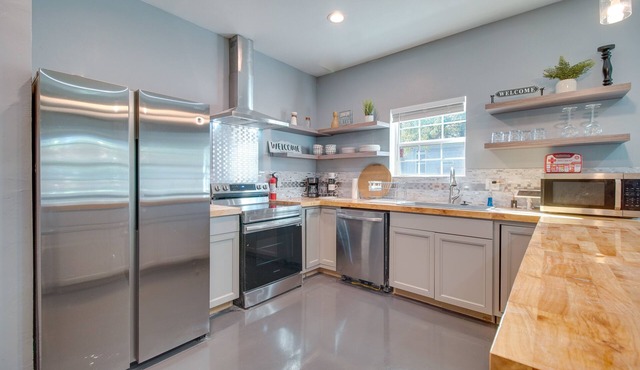 Charming Home Near Cherokee Riverside State Park!