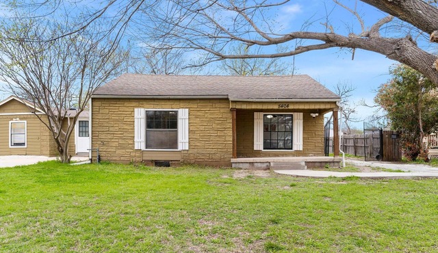 Charming Home Near Stockyards & Trinity Trails Central Fort Worth