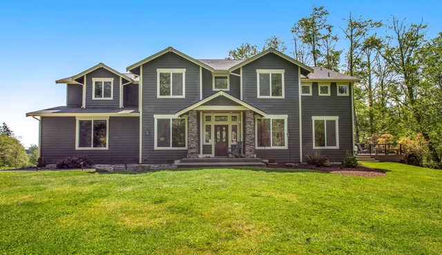 Charming Home near the Ferry w/Private Hot Tub - Walk to Trails