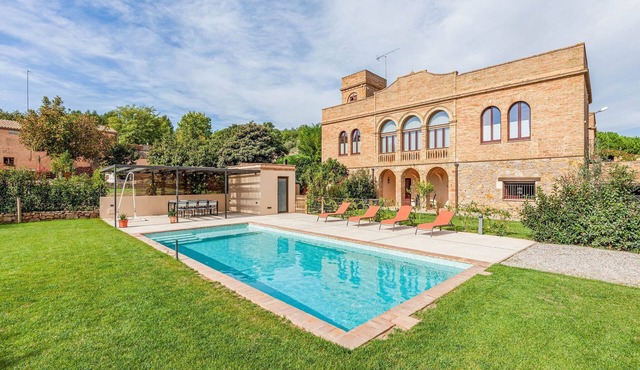 Charming Home Near Vulpellac
