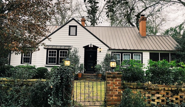 Charming Home on South Boundary in Historic District